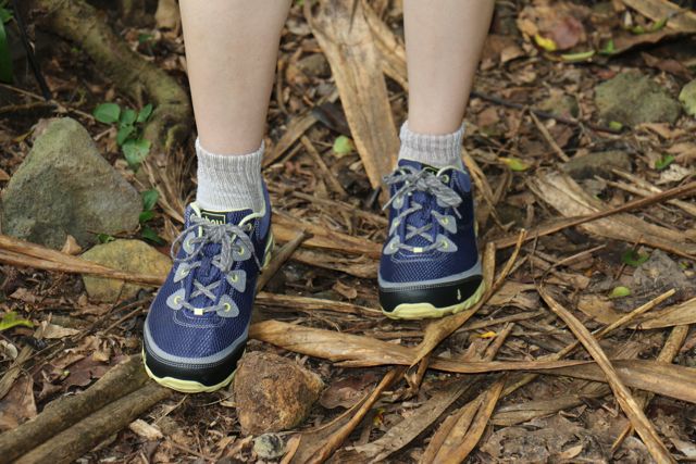 ahnu women's sugarpine air mesh hiking shoe