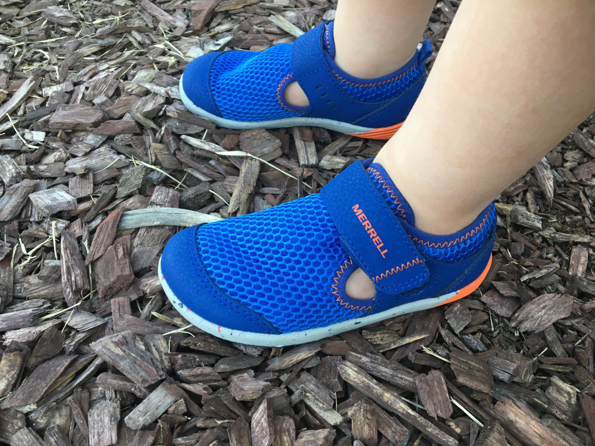 bare steps h2o by merrell kids